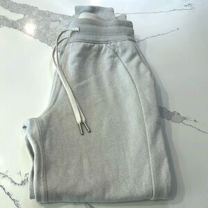 Lululemon jogger sweatpants size 2 like new metallic gray
